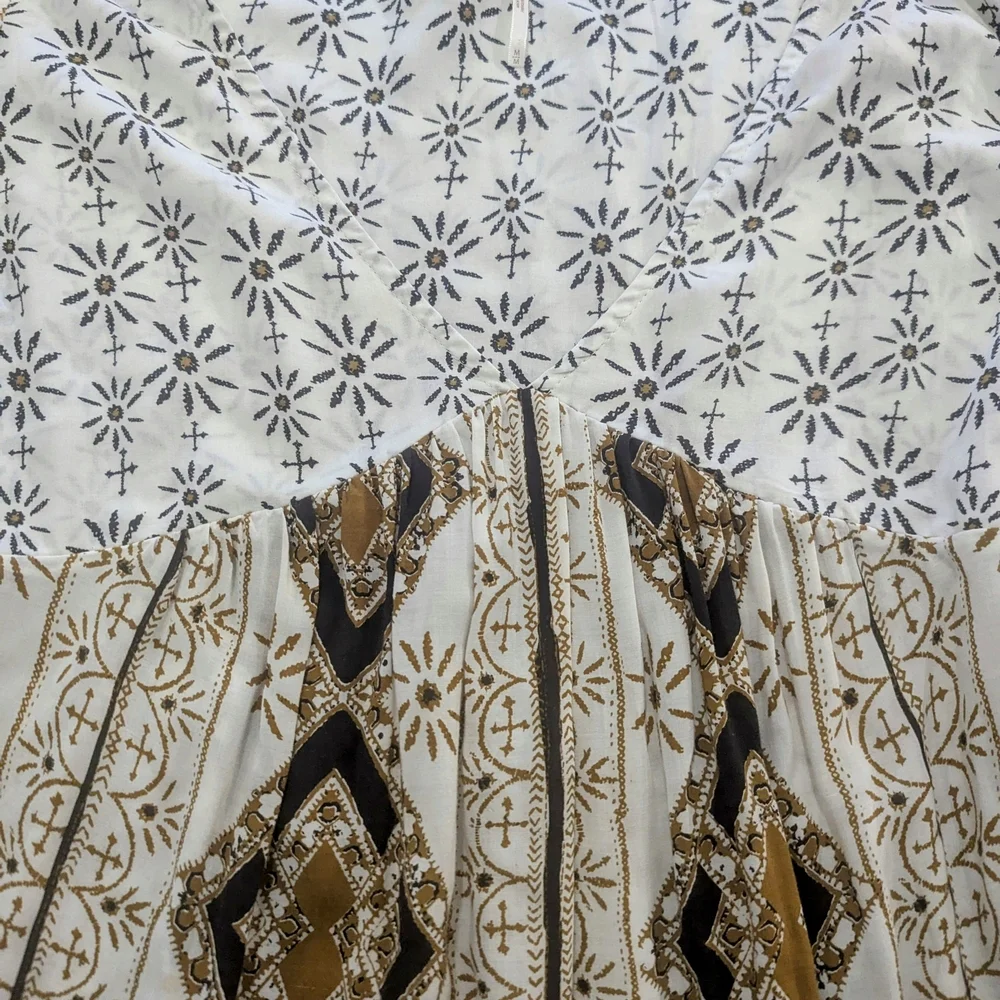 Free People Geometric Print Tunic - White and Gold - Picture 2 of 10